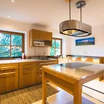 Crown Of The Alps By We Rent Chalet *