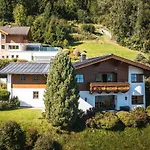 Crown Of The Alps By We Rent Σαλέ
