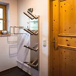 בקתה Crown Of The Alps By We Rent צל-אם-זי