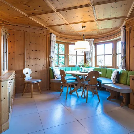 Crown Of The Alps By We Rent Chalet