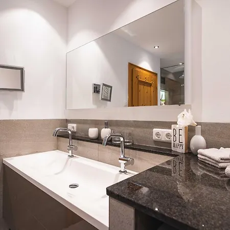 Crown Of The Alps By We Rent Chalet Zell am See