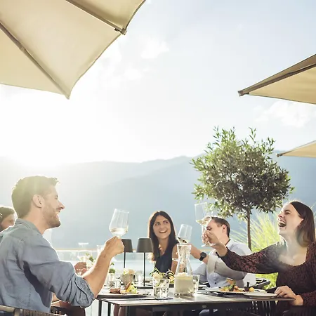 Crown Of The Alps By We Rent Alpstuga *