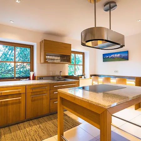 Crown Of The Alps By We Rent 木屋 *