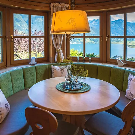 Crown Of The Alps By We Rent 木屋