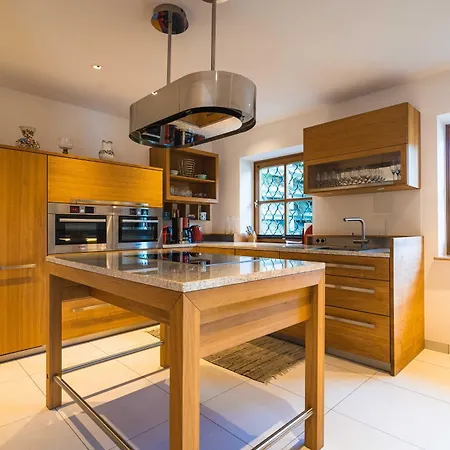 Crown Of The Alps By We Rent Zell am See